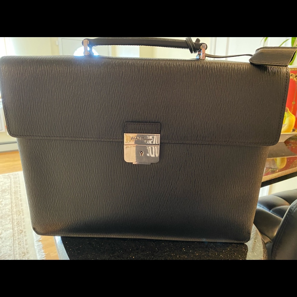 ****** BRAND NEW!!!  SALVATORE FERRAGAMO briefcase
